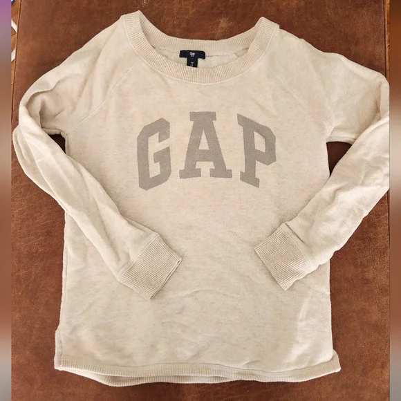 GAP Logo Beige Sweater - Picture 1 of 6